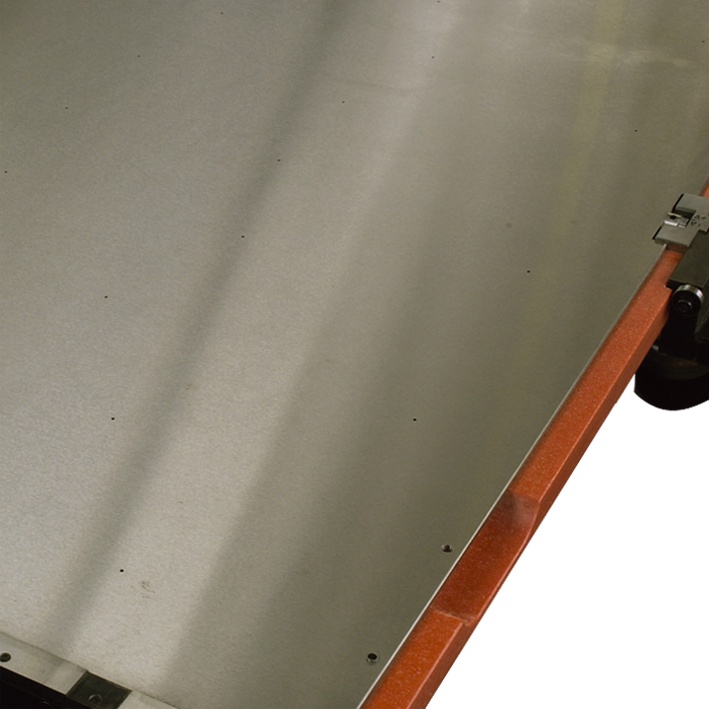4CB05014 - CUTTING PLATE (LOWER)