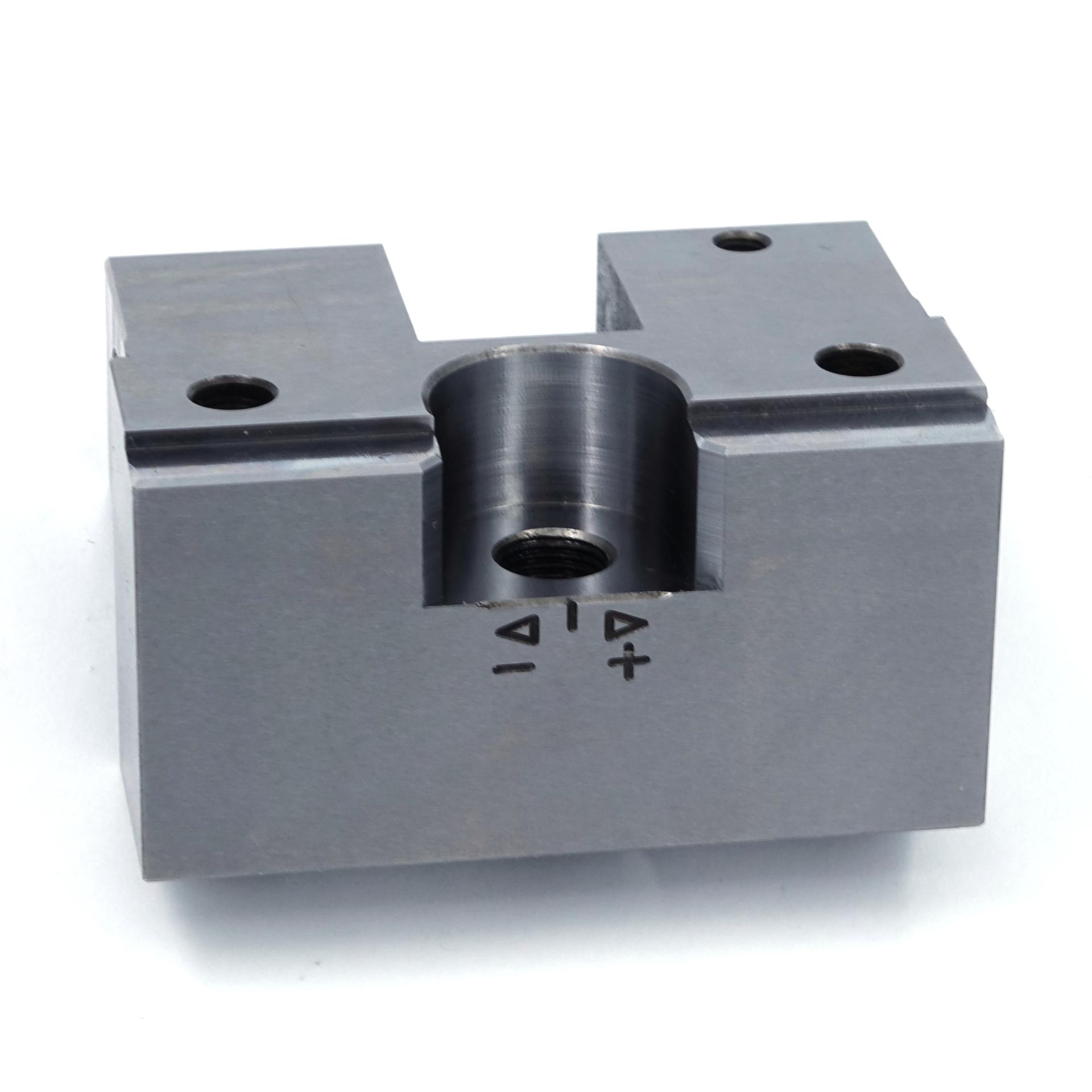 4CB13896 - CENTERING PIECE