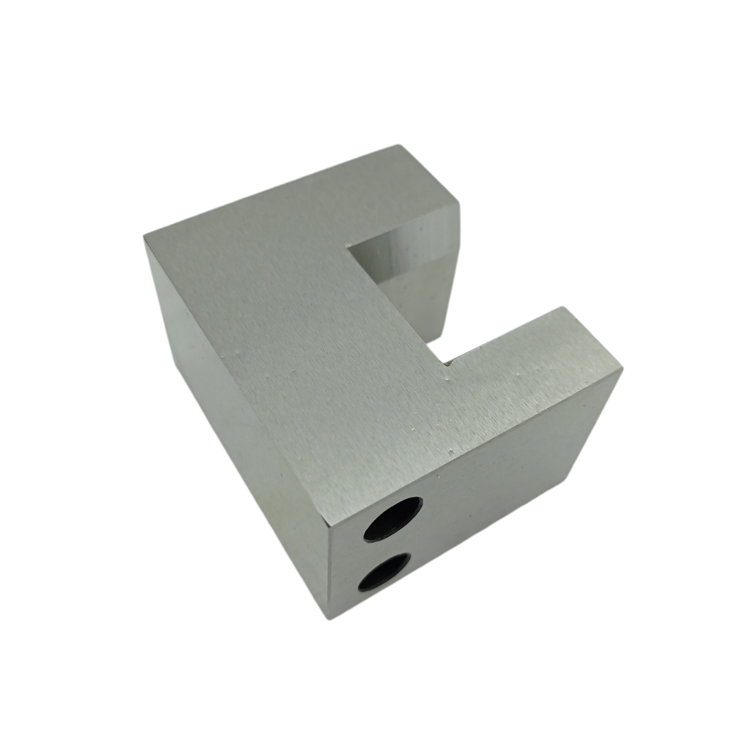4CB18990 - CENTERING PIECE