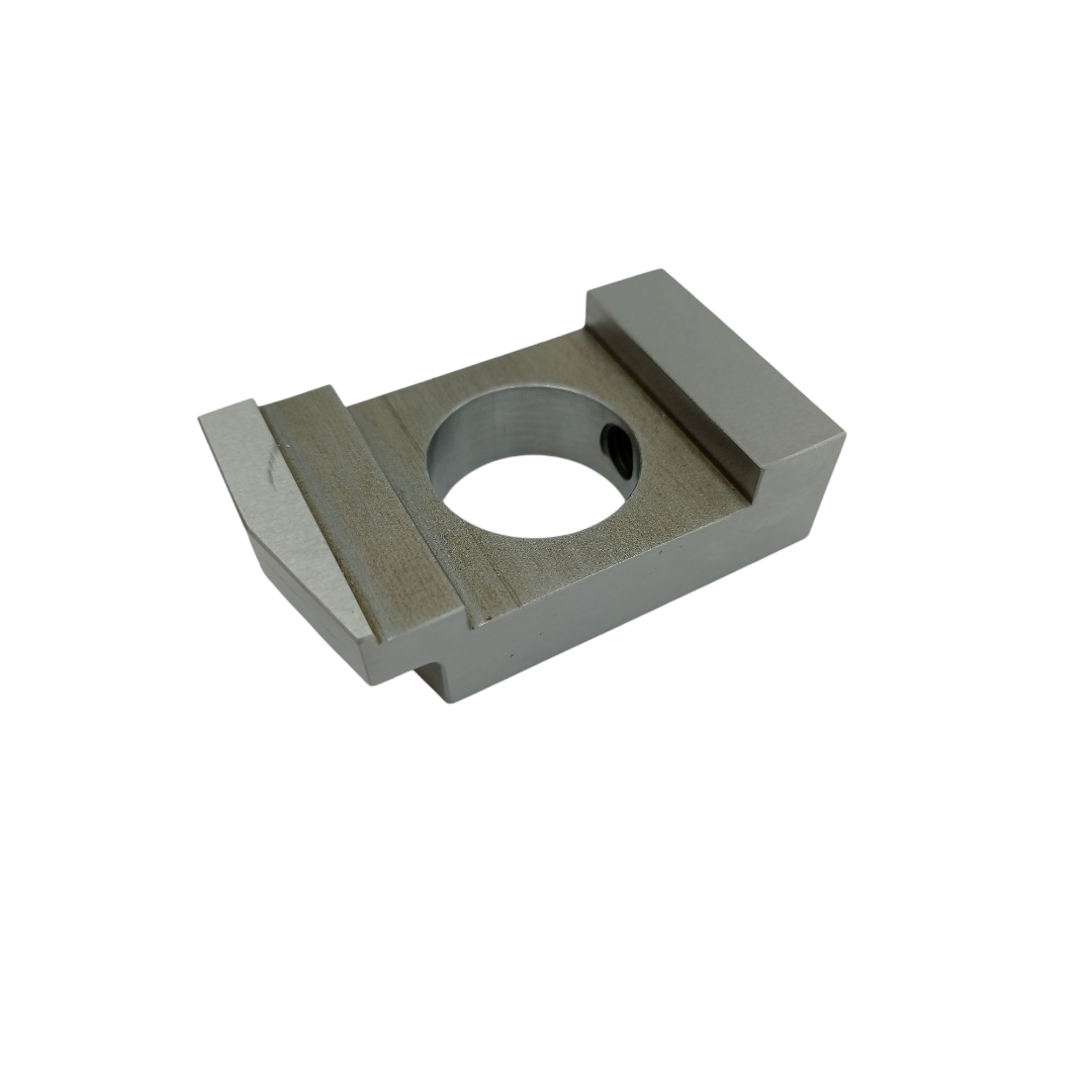 4CB39345 - CLAMP