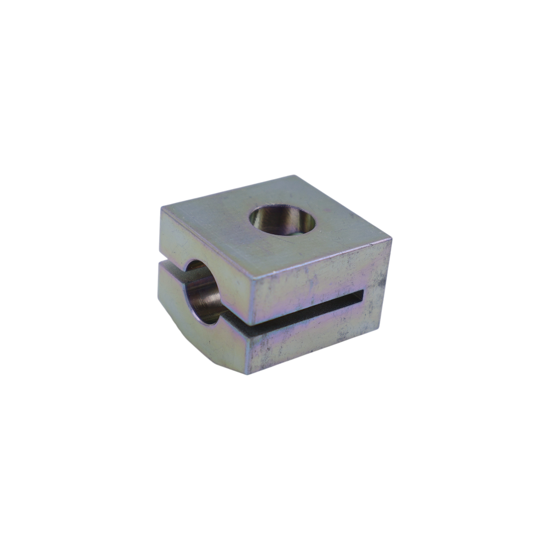 4CB340024 - SUPPORT STUD