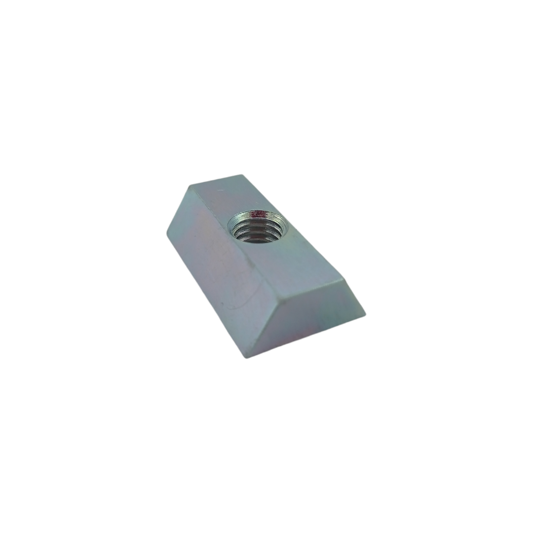 4CB04213 - NUT (DOVETAIL)